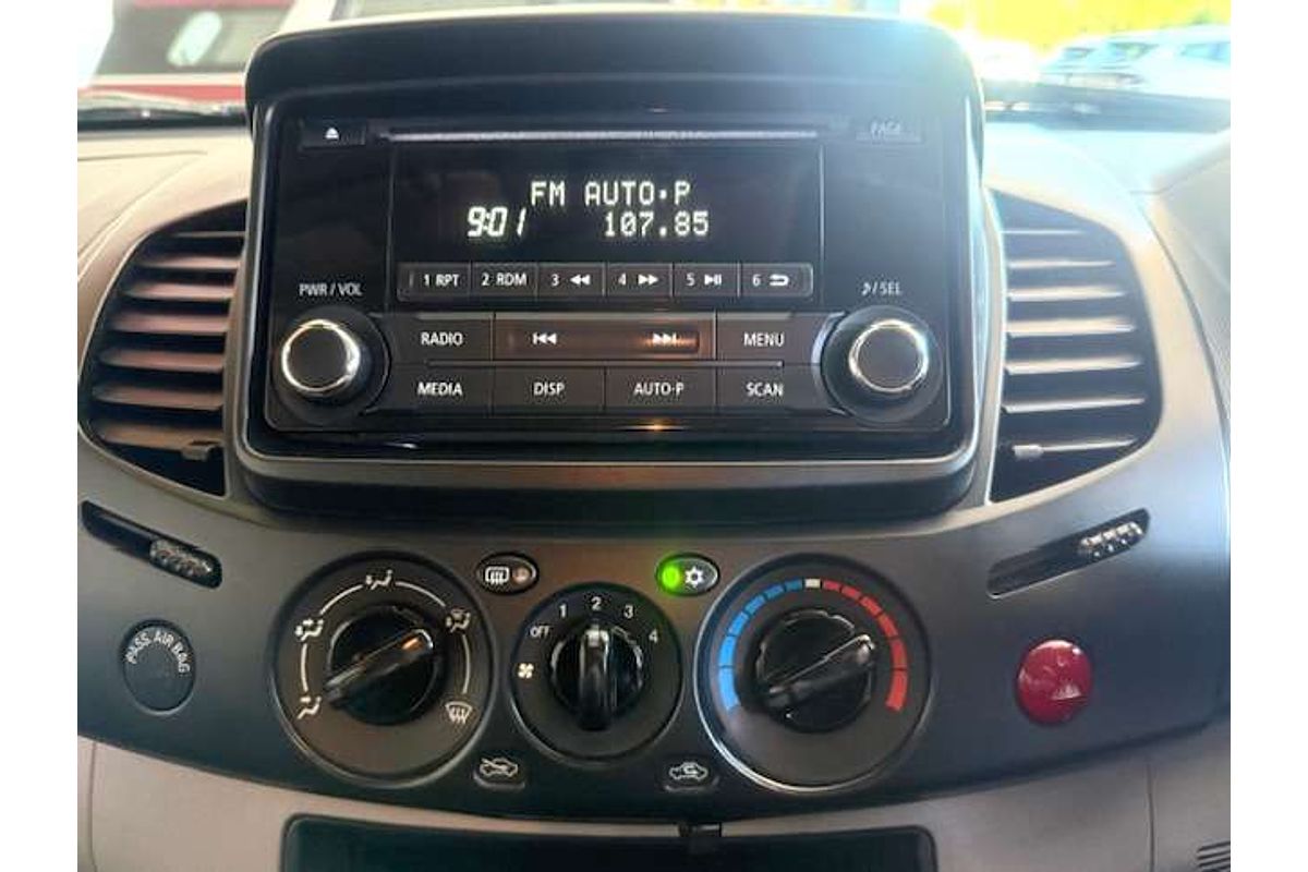 2015 Mitsubishi Triton GLX MN 4X4