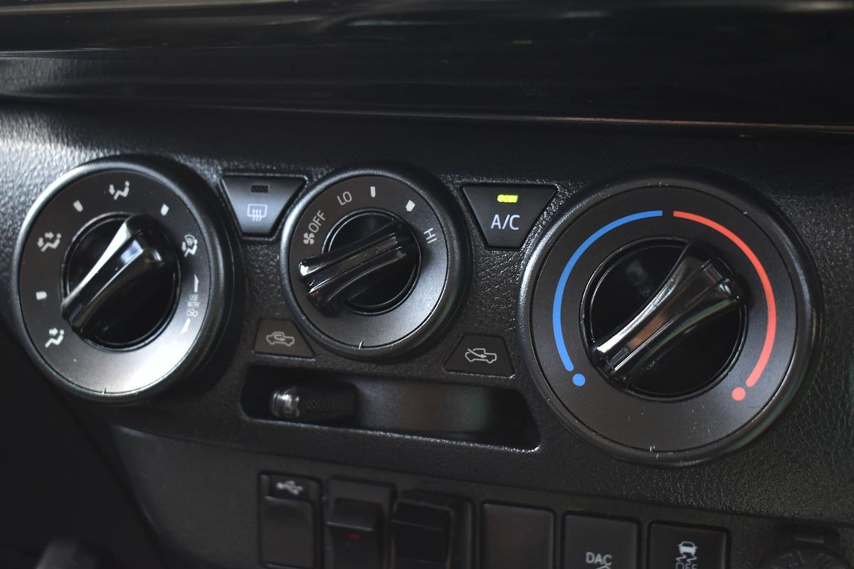 2021 Toyota Hilux SR GUN126R 4X4