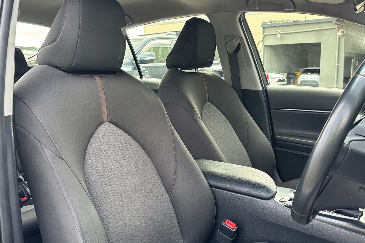 2020 Toyota Camry Ascent Sport