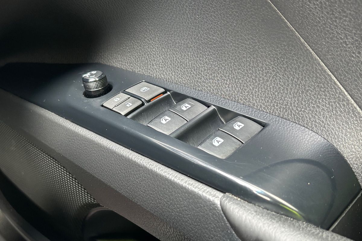 2020 Toyota Camry Ascent Sport