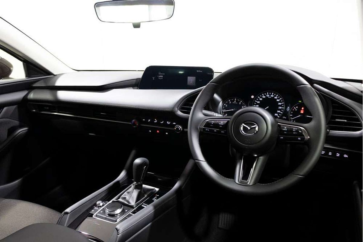 MAZDA3 R 6AUTO SEDAN G20 PURE