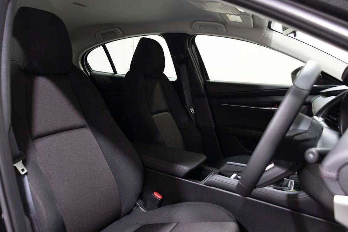 MAZDA3 R 6AUTO SEDAN G20 PURE