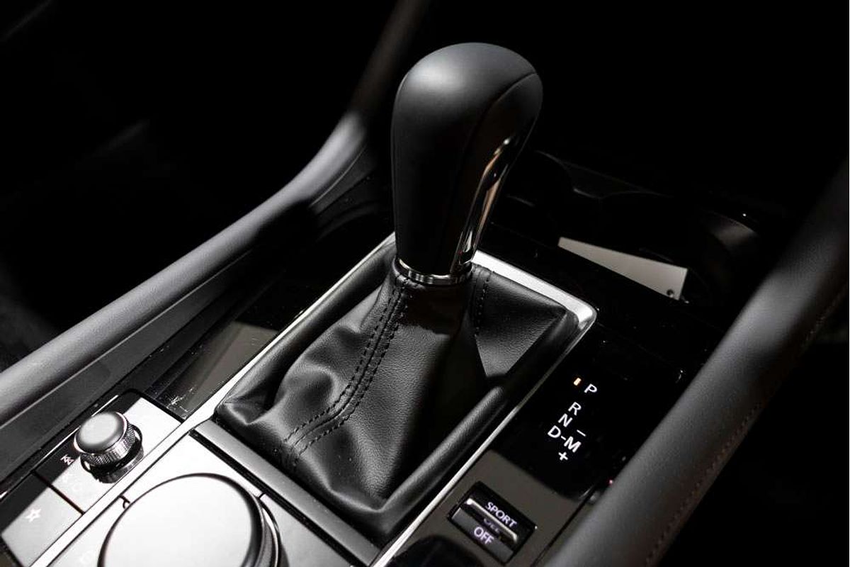 MAZDA3 R 6AUTO SEDAN G20 PURE