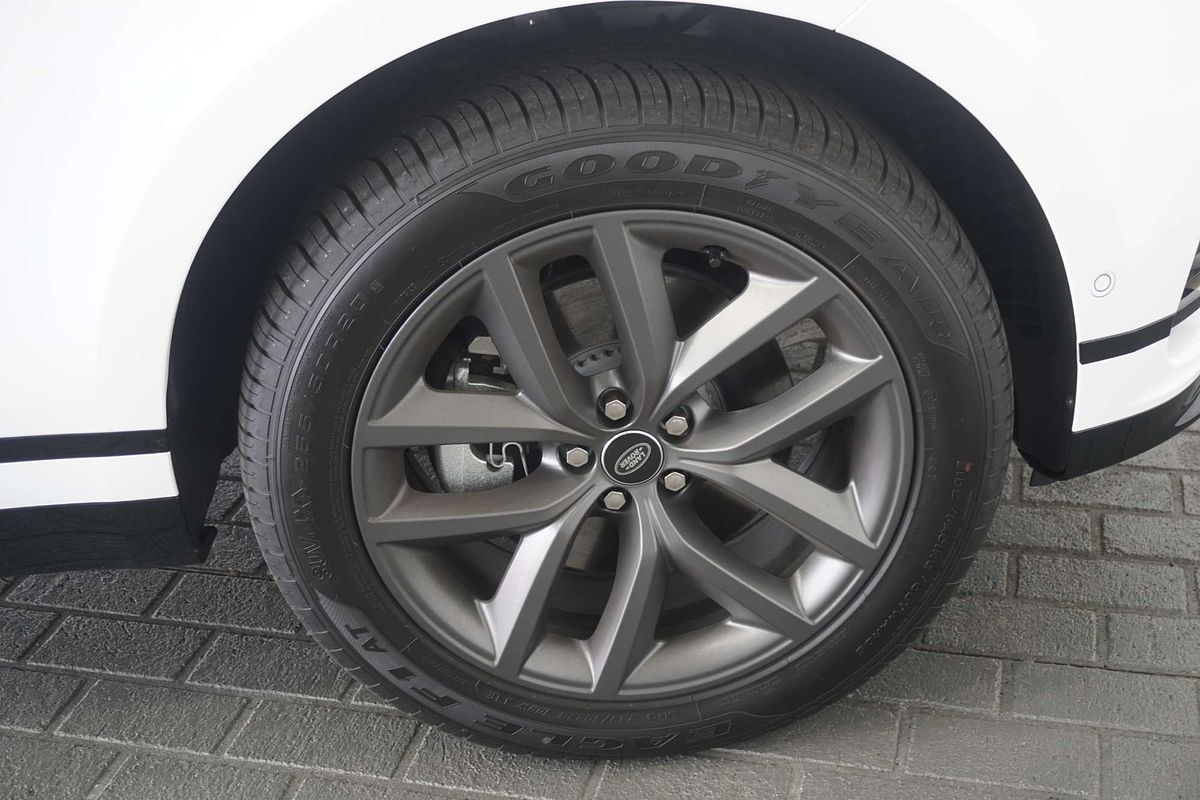 2024 Land Rover Range Rover Velar P250 Dynamic SE L560