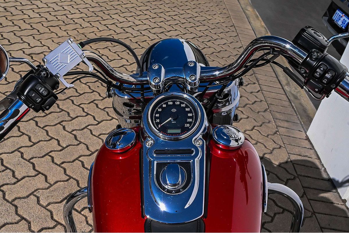 2012 Harley-Davidson Switchback (FLD) Dyna
