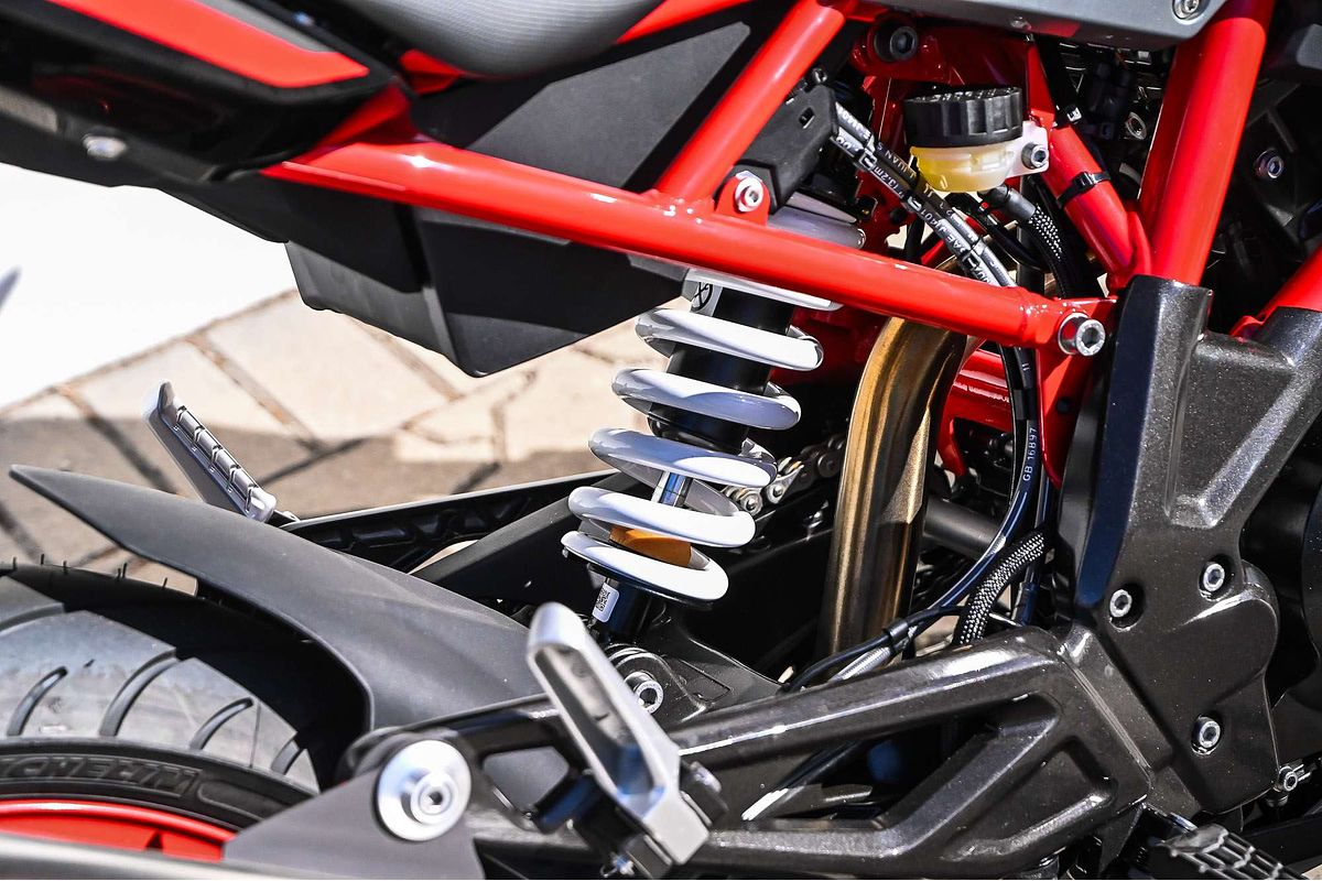 2024 BMW Motorcycles G SERIES