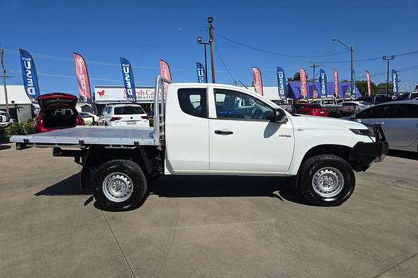 2021 Mitsubishi Triton GLX MR 4X4