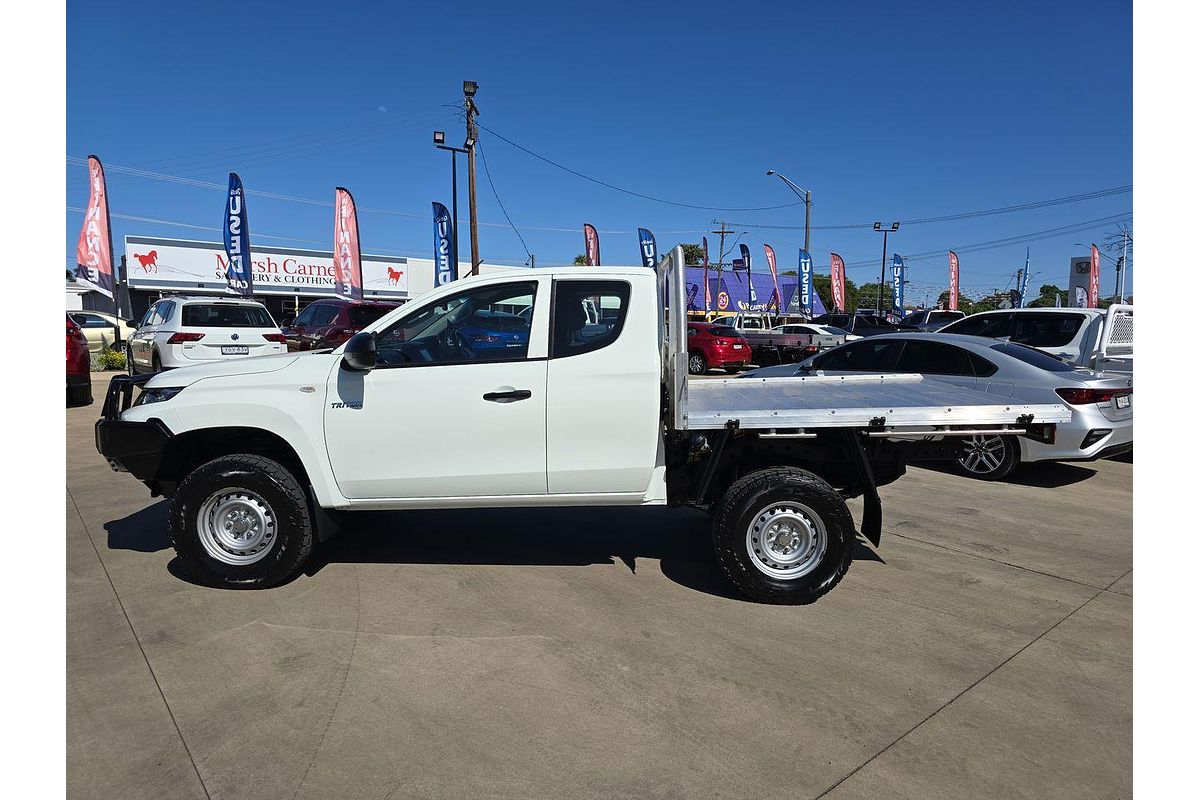 2021 Mitsubishi Triton GLX MR 4X4