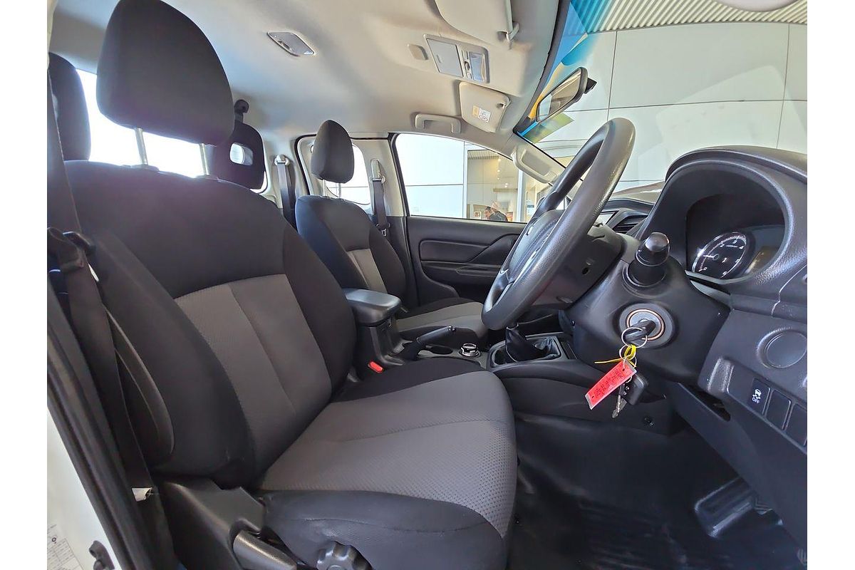 2021 Mitsubishi Triton GLX MR 4X4