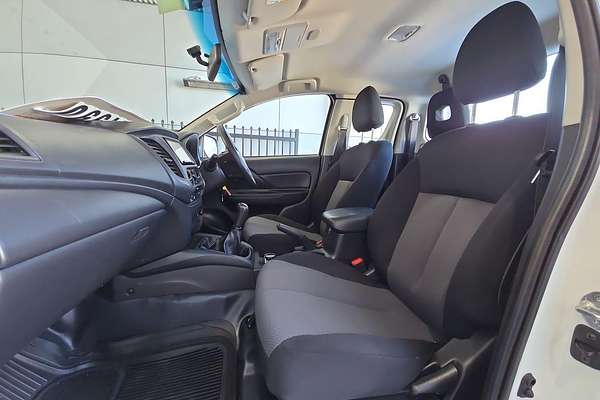 2021 Mitsubishi Triton GLX MR 4X4