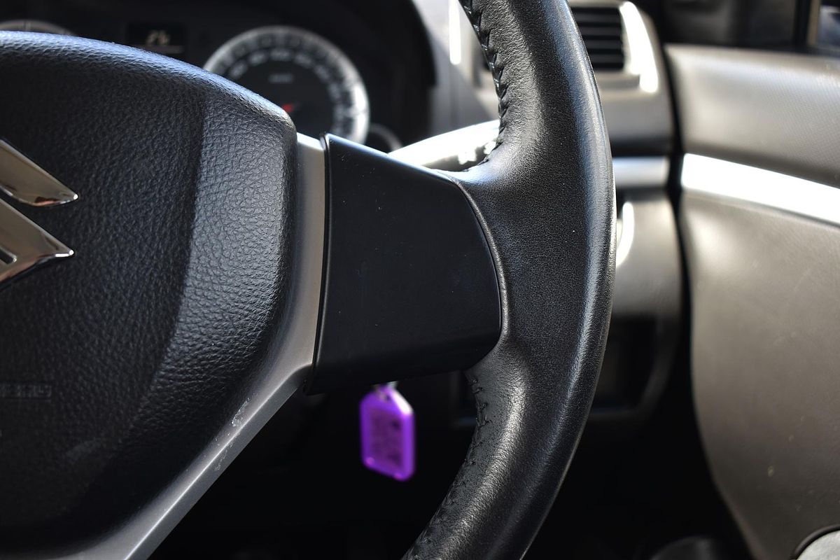 2011 Suzuki Swift GL FZ