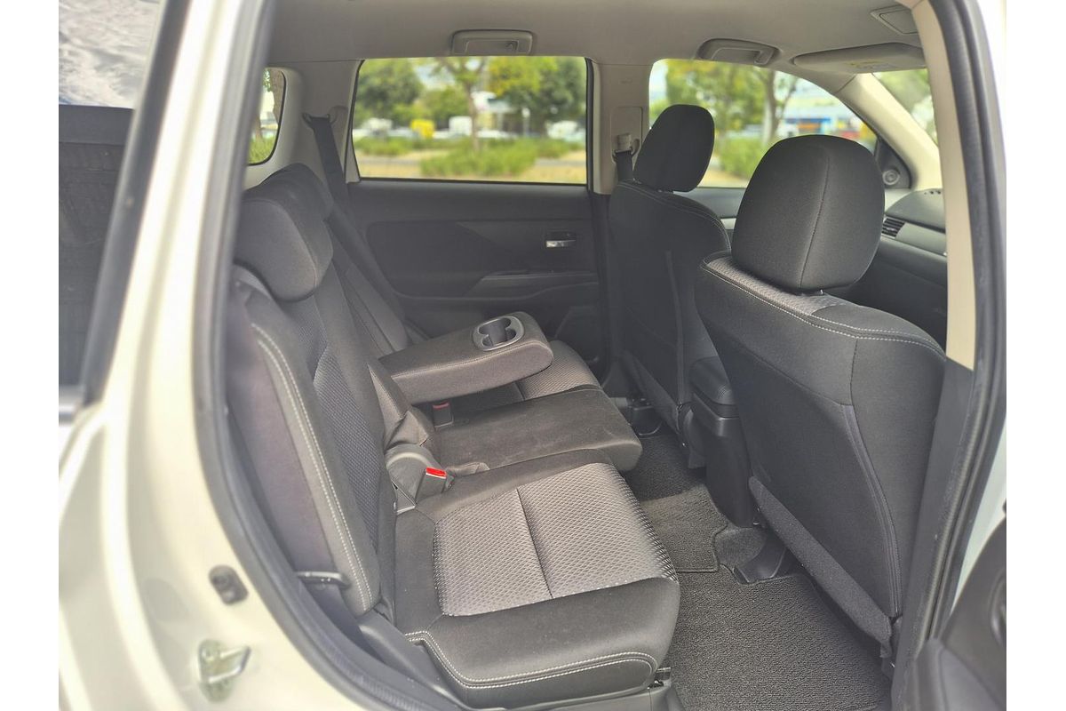 2018 Mitsubishi Outlander LS ZL