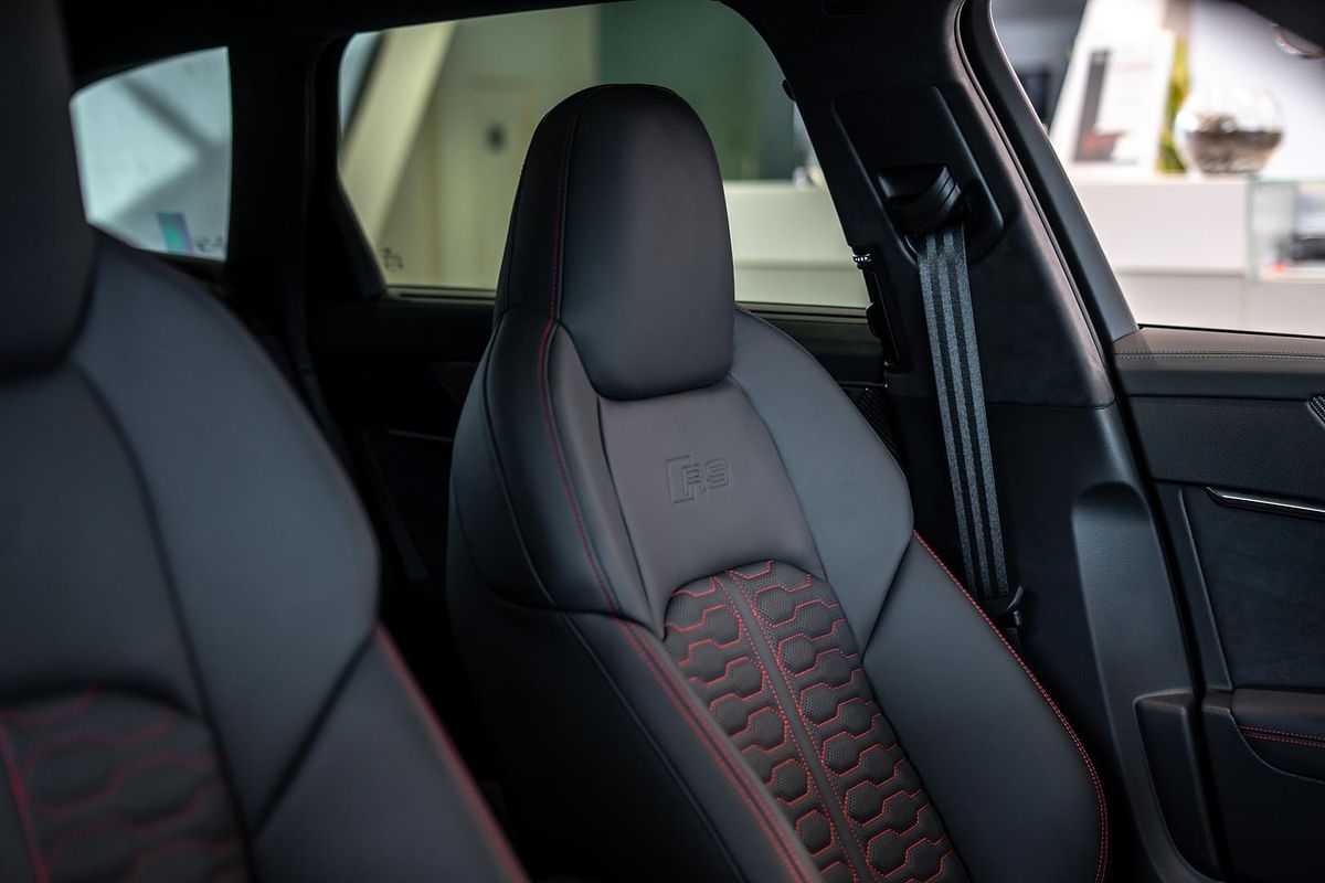 2025 Audi RS6 Performance C8