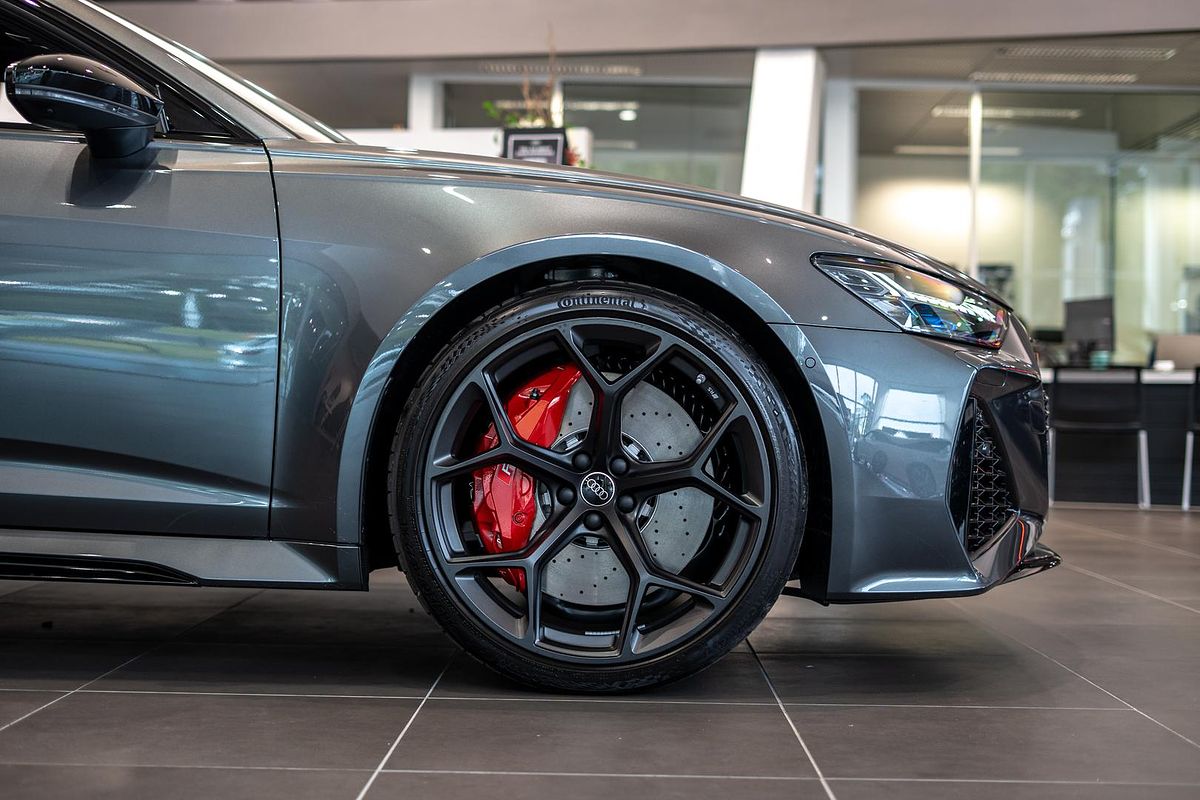 2025 Audi RS6 Performance C8