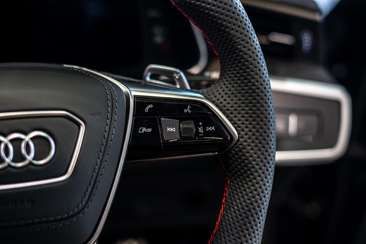 2025 Audi RS6 Performance C8