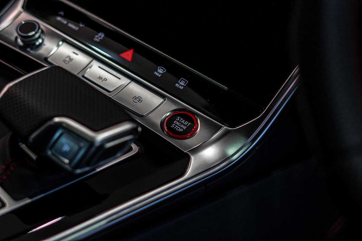 2025 Audi RS6 Performance C8