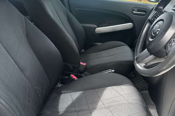 2013 Mazda 2 Neo DE Series 2