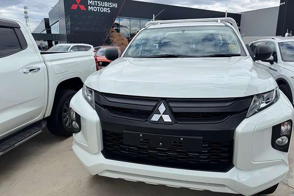 2023 Mitsubishi Triton GLX MR 4X4