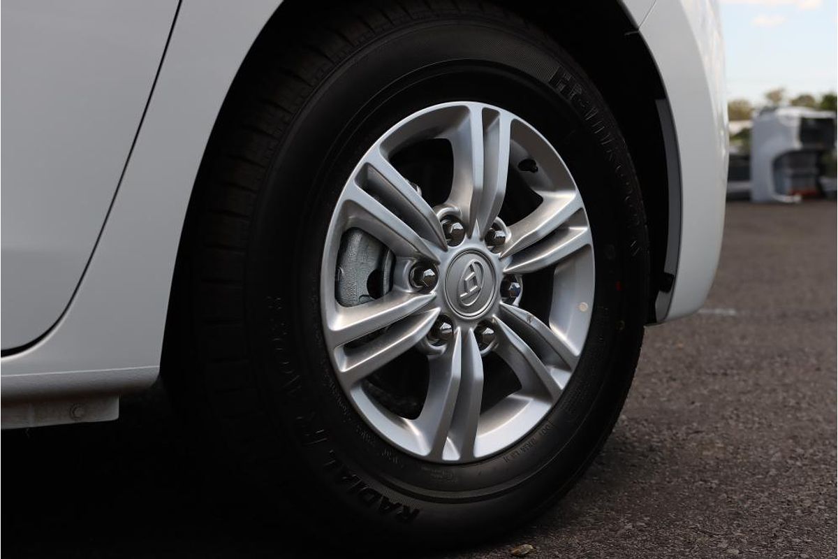 2023 LDV G10 + SV7C