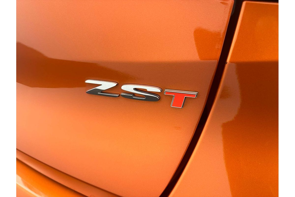 2023 MG ZST Essence