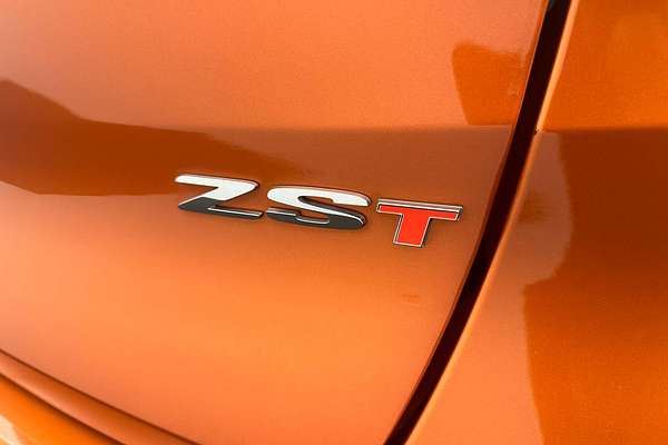 2023 MG ZST Essence