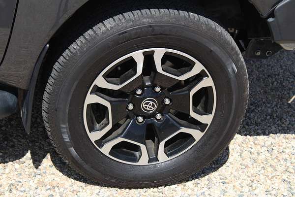 2021 Toyota Hilux SR5 GUN126R 4X4