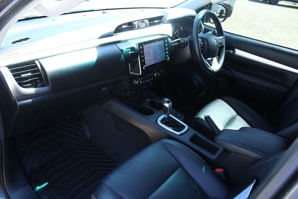 2021 Toyota Hilux SR5 GUN126R 4X4