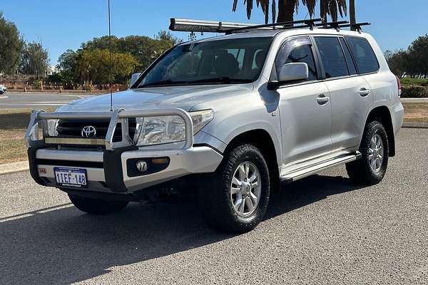 2011 Toyota Landcruiser GXL VDJ200R