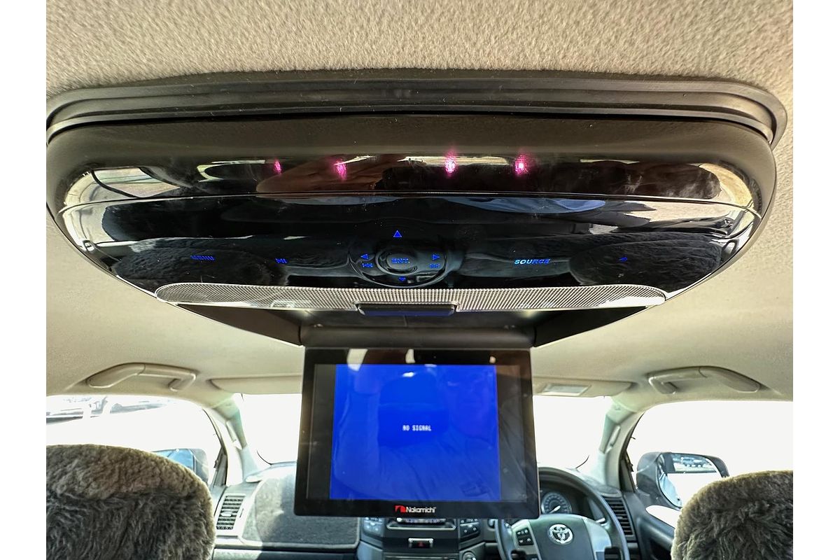 2011 Toyota Landcruiser GXL VDJ200R