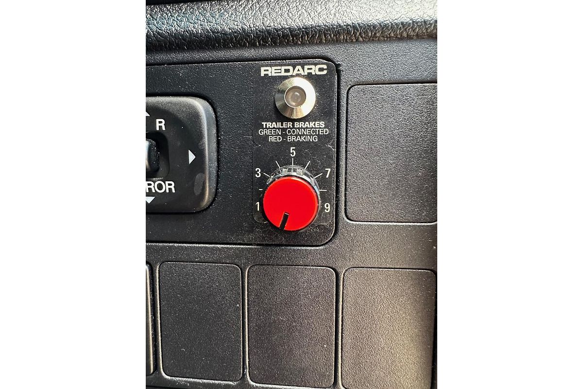 2011 Toyota Landcruiser GXL VDJ200R