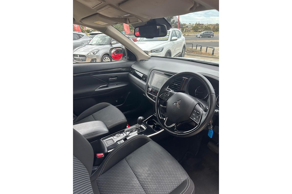 2020 Mitsubishi Outlander ES ZL