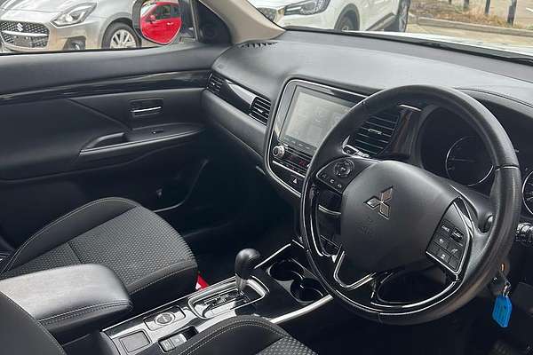 2020 Mitsubishi Outlander ES ZL