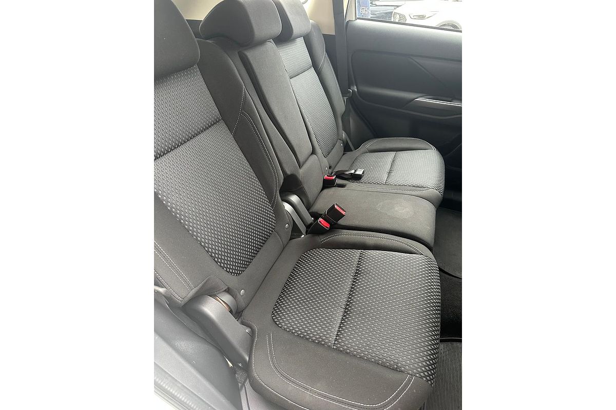 2020 Mitsubishi Outlander ES ZL