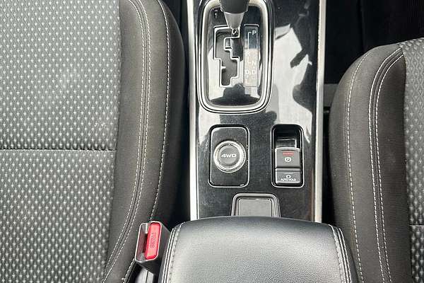 2020 Mitsubishi Outlander ES ZL