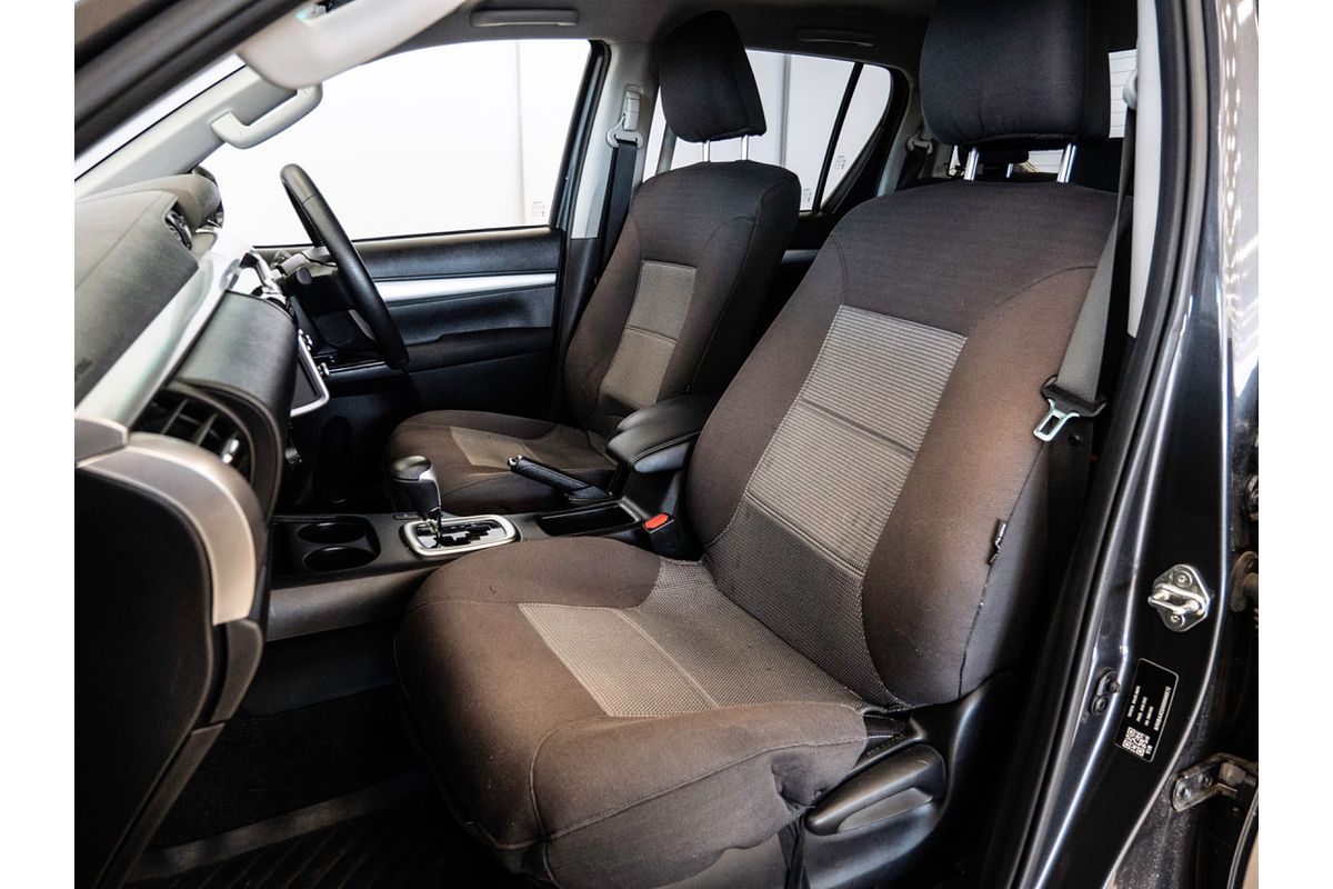 2022 Toyota Hilux SR5 GUN126R 4X4