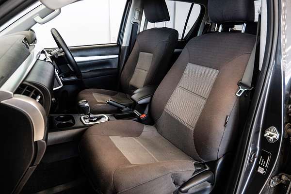 2022 Toyota Hilux SR5 GUN126R 4X4