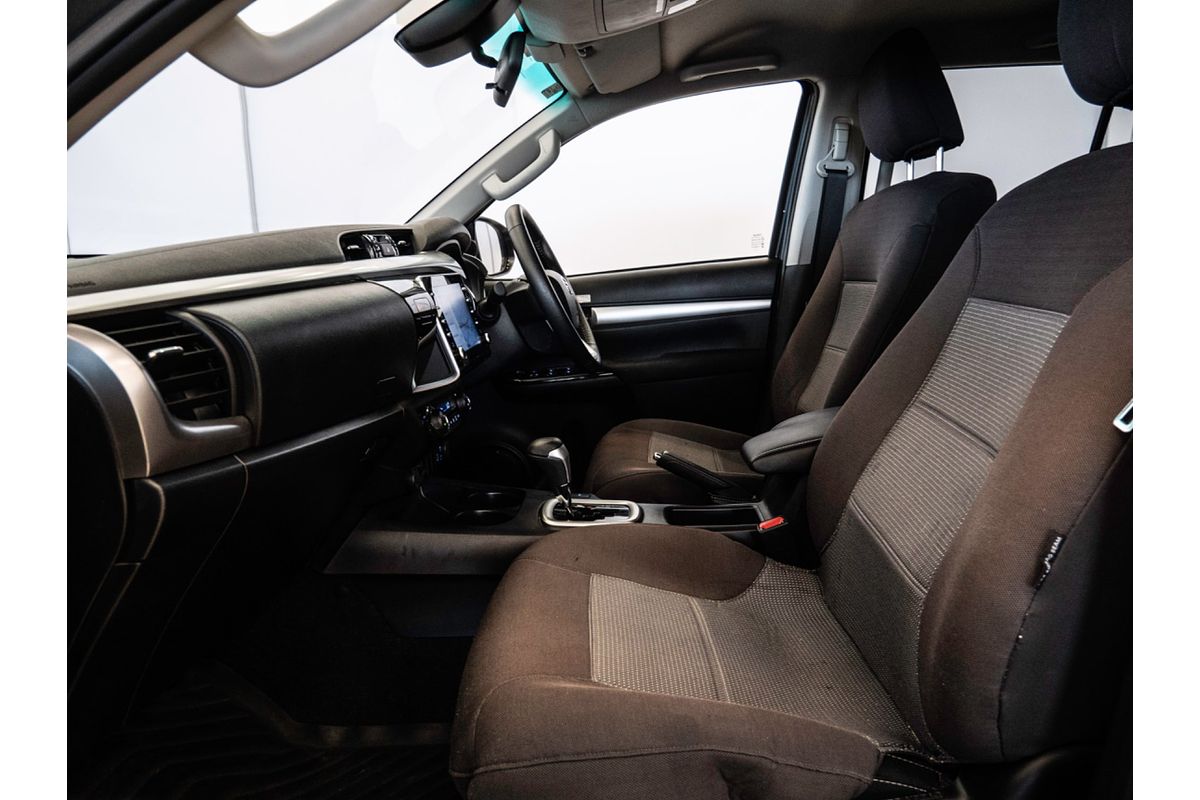 2022 Toyota Hilux SR5 GUN126R 4X4