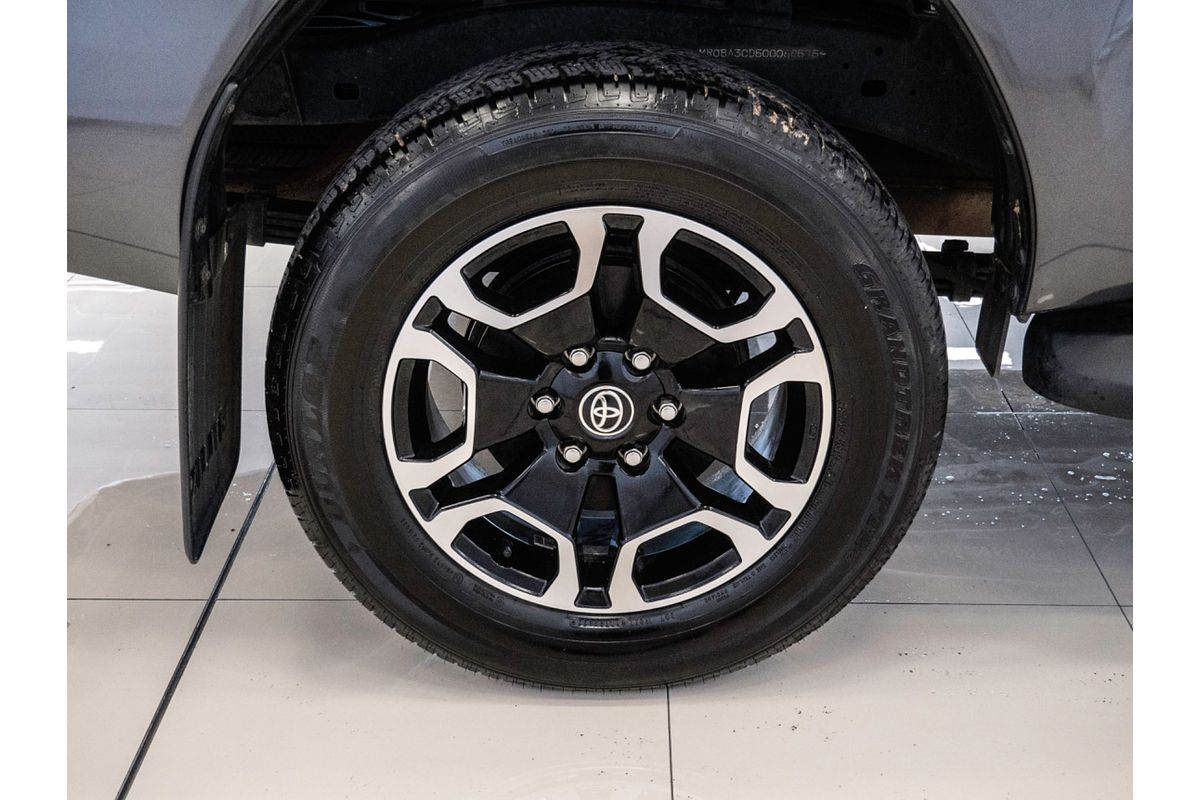 2022 Toyota Hilux SR5 GUN126R 4X4