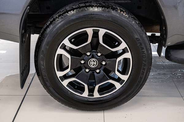 2022 Toyota Hilux SR5 GUN126R 4X4
