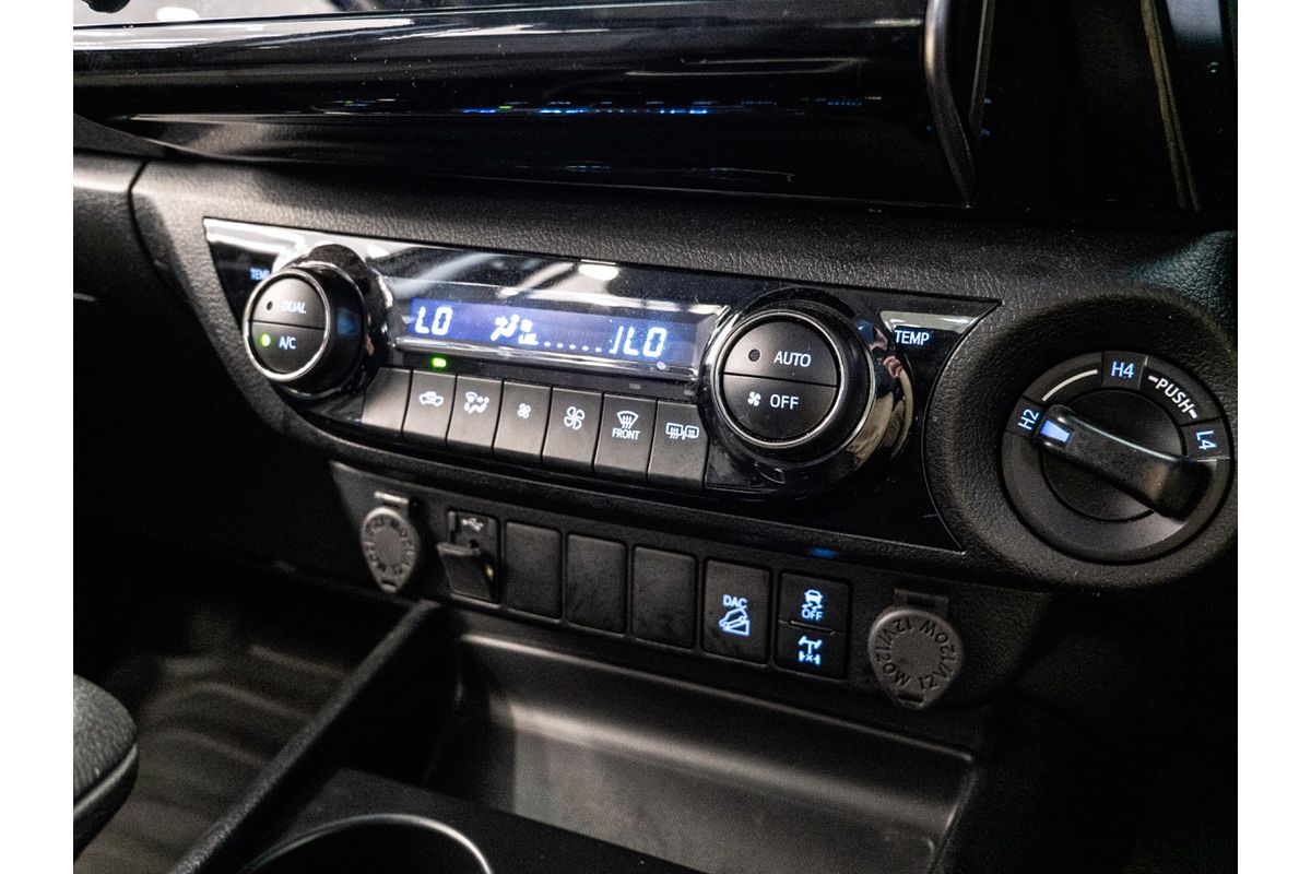 2022 Toyota Hilux SR5 GUN126R 4X4