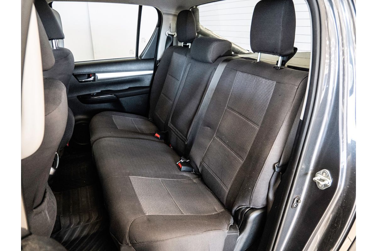 2022 Toyota Hilux SR5 GUN126R 4X4
