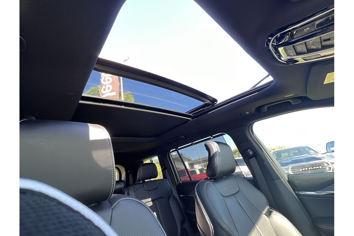 2023 Jeep Grand Cherokee Overland WL
