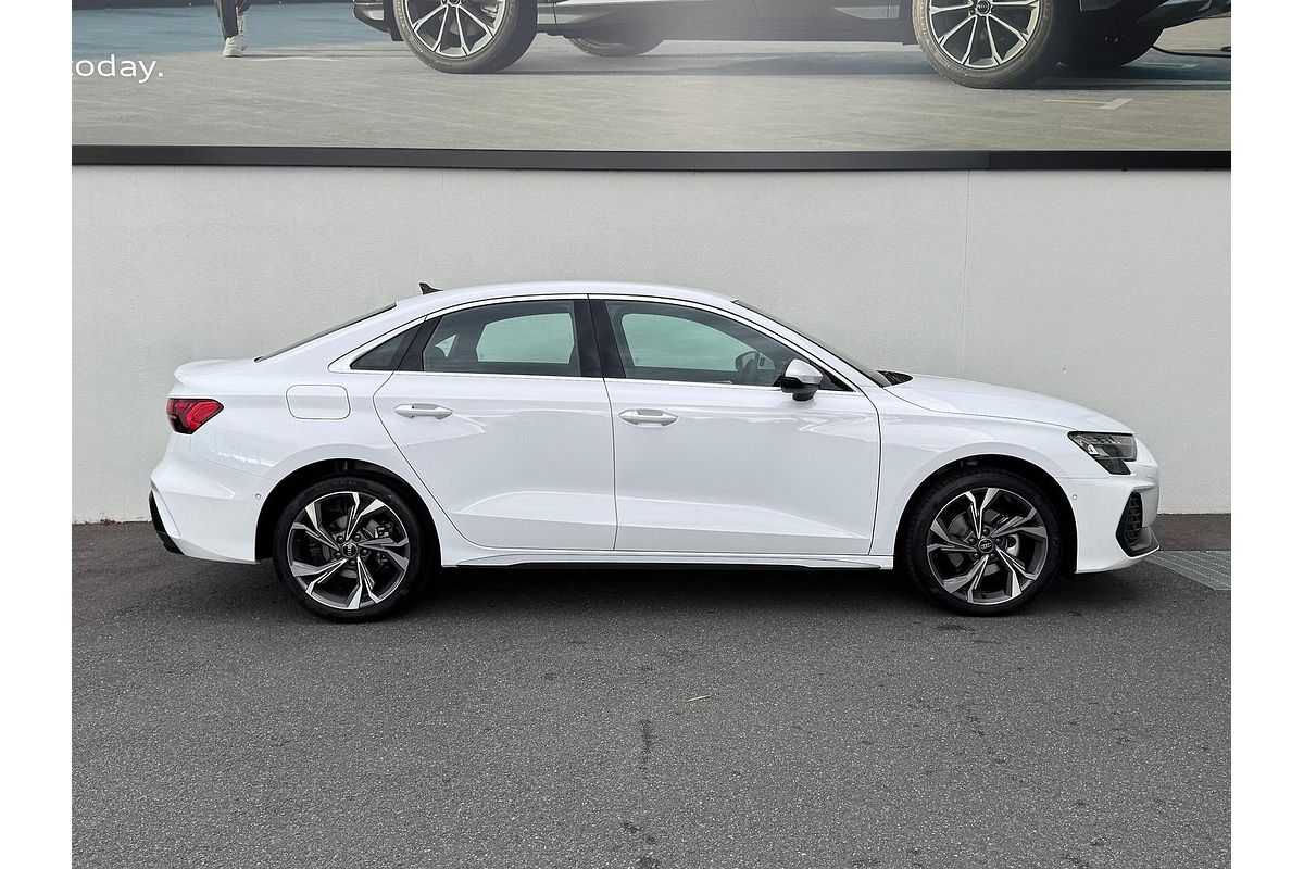 2024 Audi A3 35 TFSI S line GY
