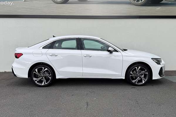 2024 Audi A3 35 TFSI S line GY