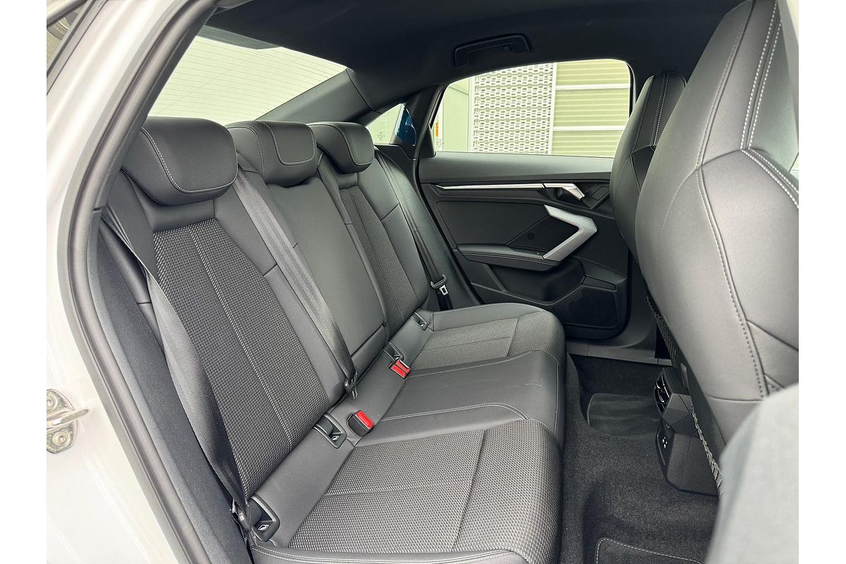 2024 Audi A3 35 TFSI S line GY