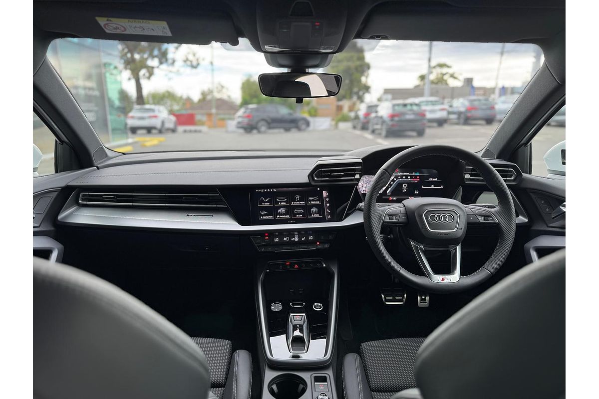 2024 Audi A3 35 TFSI S line GY