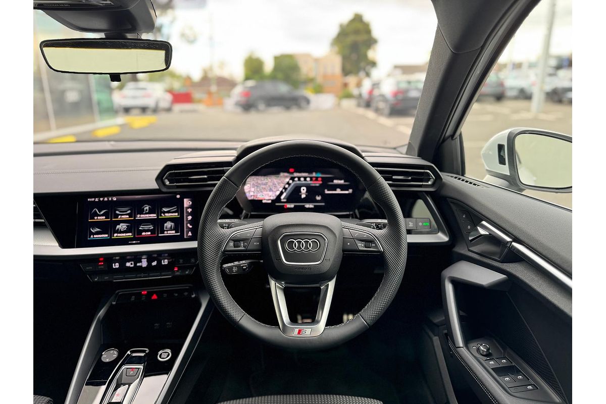 2024 Audi A3 35 TFSI S line GY