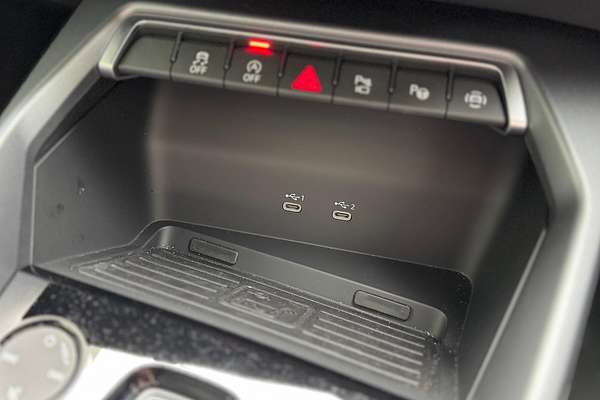 2024 Audi A3 35 TFSI S line GY