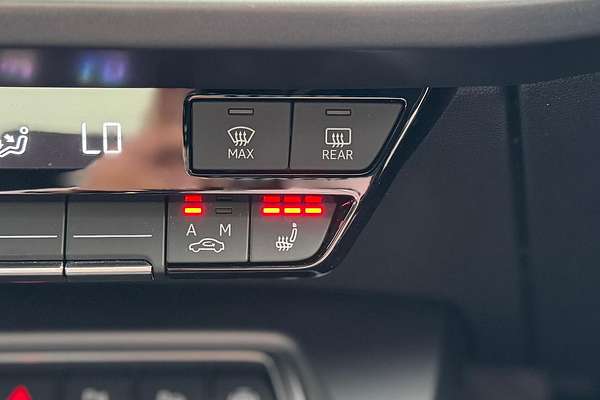 2024 Audi A3 35 TFSI S line GY
