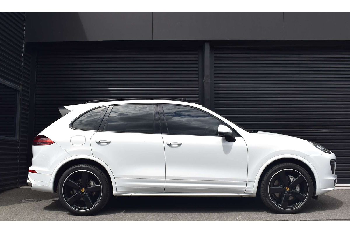 2017 Porsche Cayenne S Diesel Platinum Edition 92A